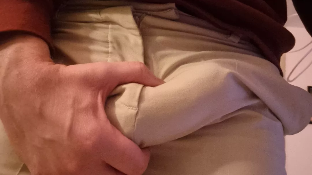 Late night arousal posted by Blover1988