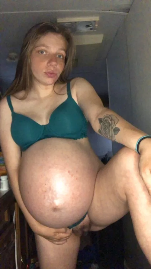 My pussy is so swollen by itskayla1313