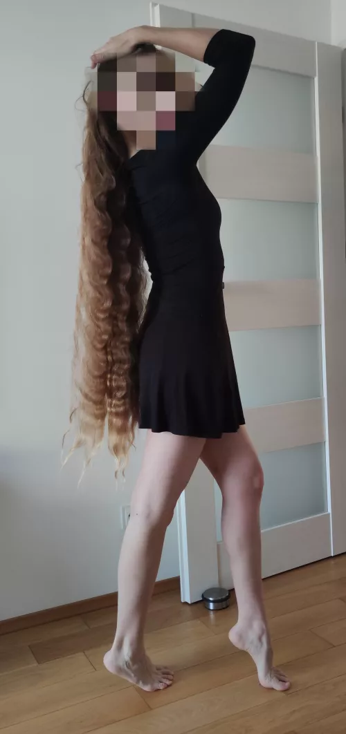 Open your mouth and I'll put my foot in it. Hair by VivianTheWayfarer