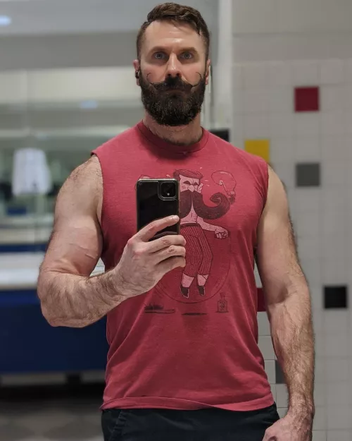 Post gym selfie by ThatAverageJo