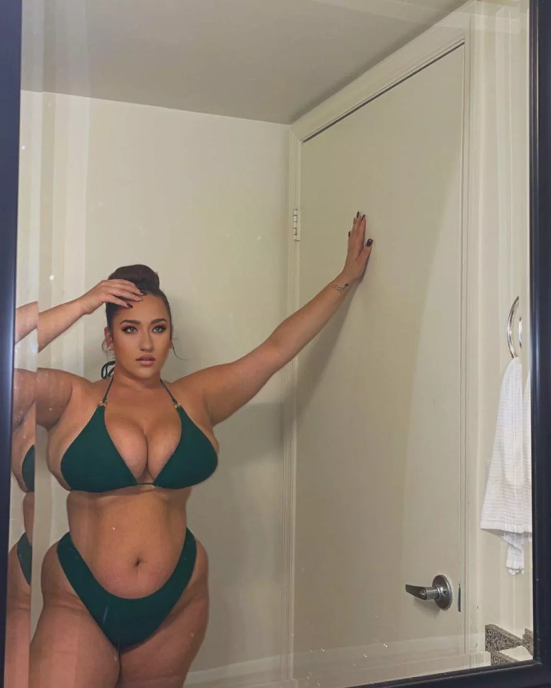 Say yes if you would let me bounce my tits on that D posted by enhaloestelese43