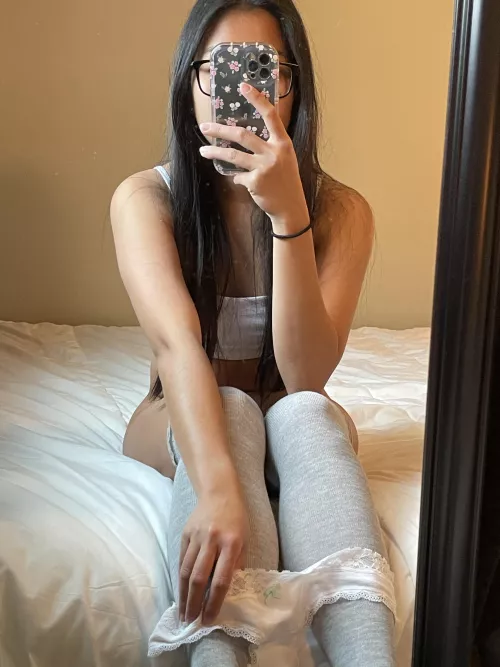 Should I undress more for you ? <3 by Shizubby