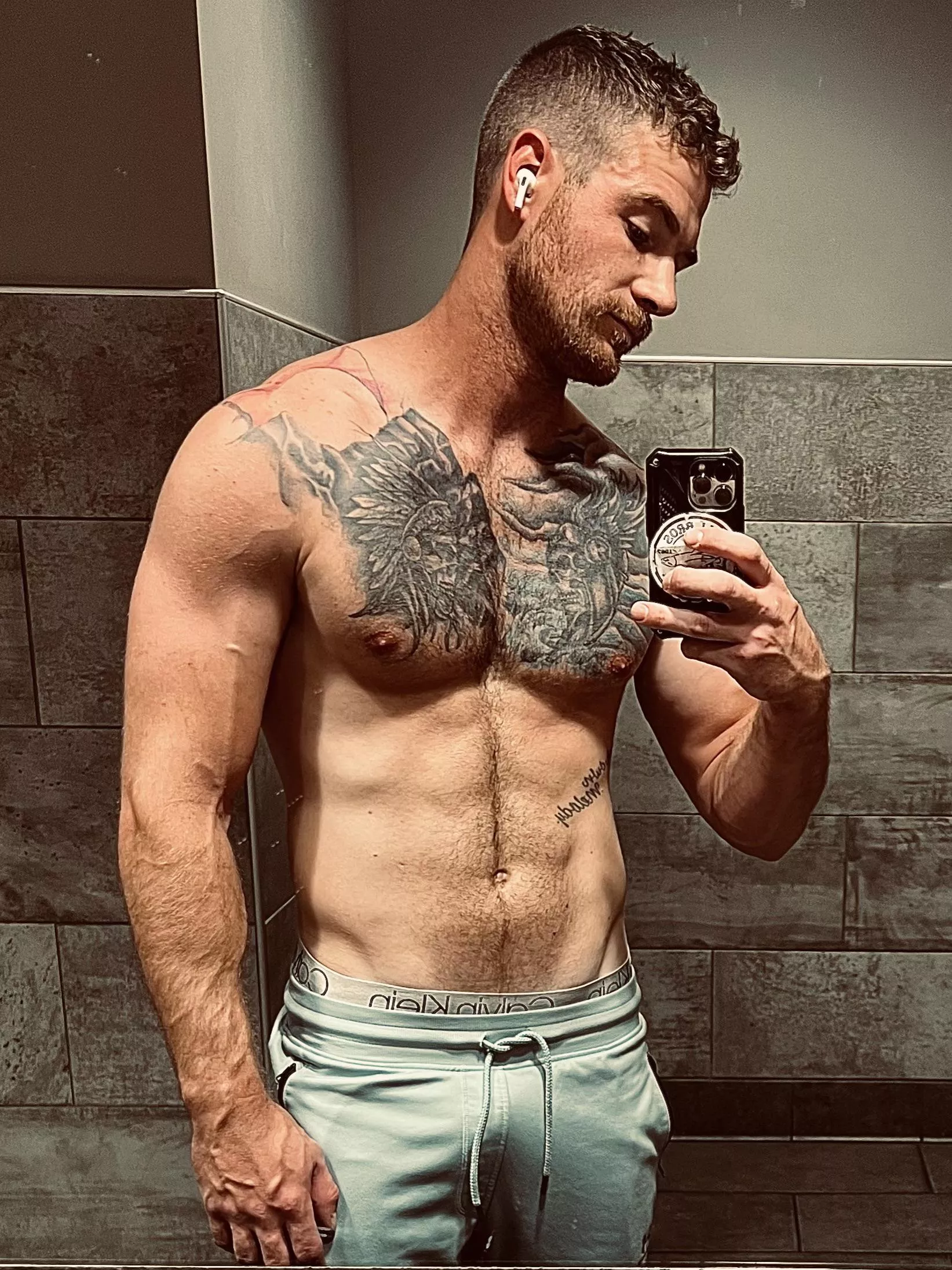 Sweaty gym pic posted by AthleticAdventur69