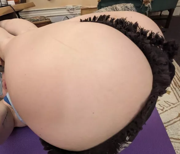 Upsidedown (f) by jokeaboutdaddyissues