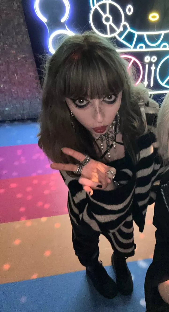 Went out with my friend to the Hello Kitty exhibit in London and wore this 💝💖 ✨ posted by Muses33