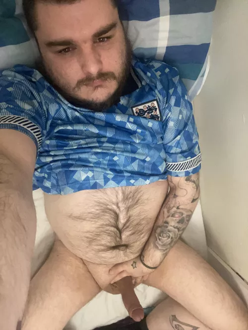 Who would like to take this thicc hairy dudes virginity? by TheMVP94