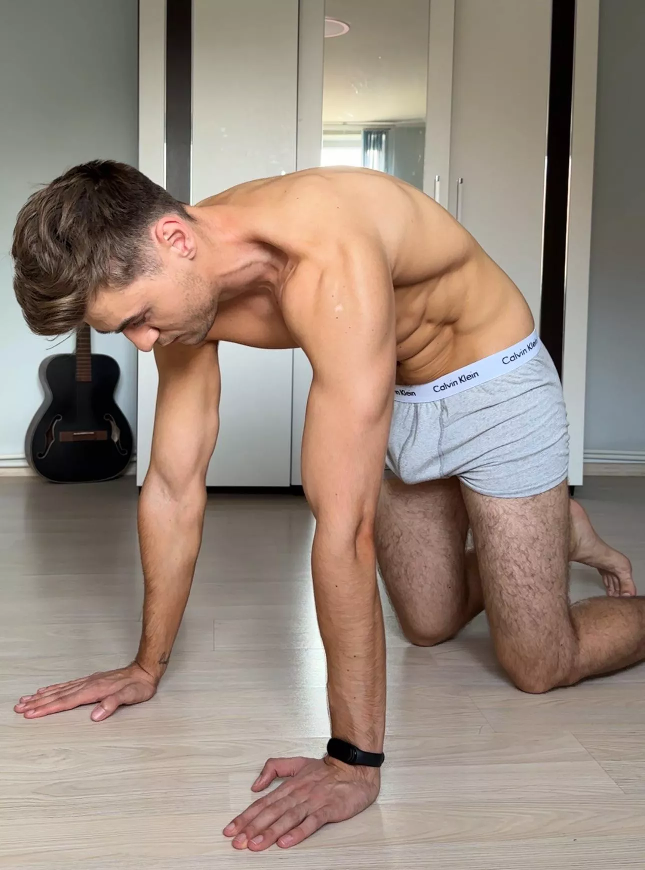 Wish those neck veins were on my forearms posted by BigxAlexxx