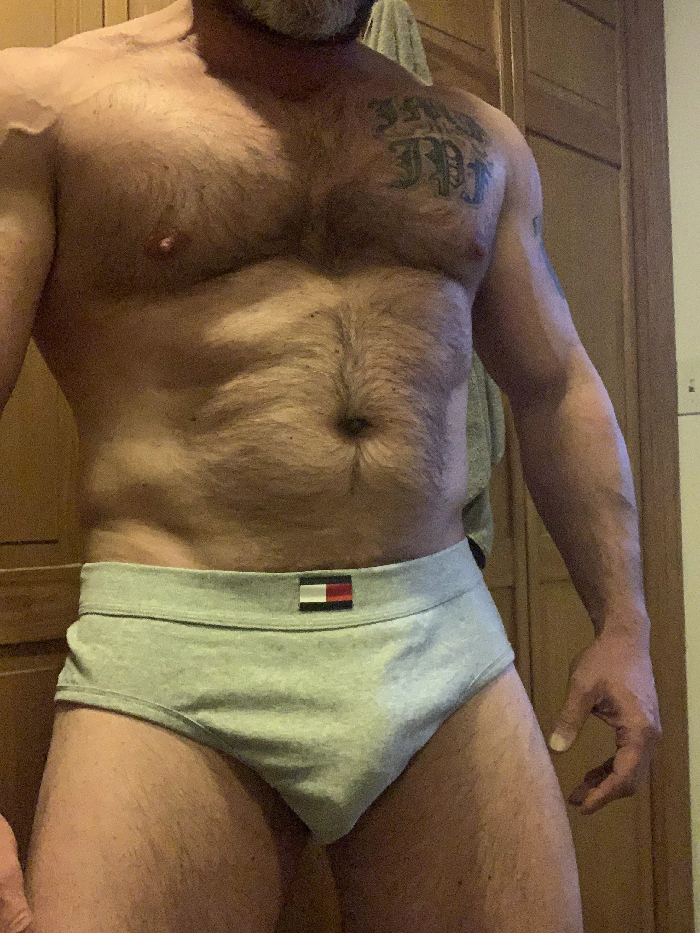 You have to ask to see the rest [48] DMs open  posted by Werewolf4949