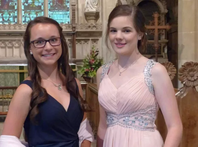 [2] best friends by LowPalpitation7353