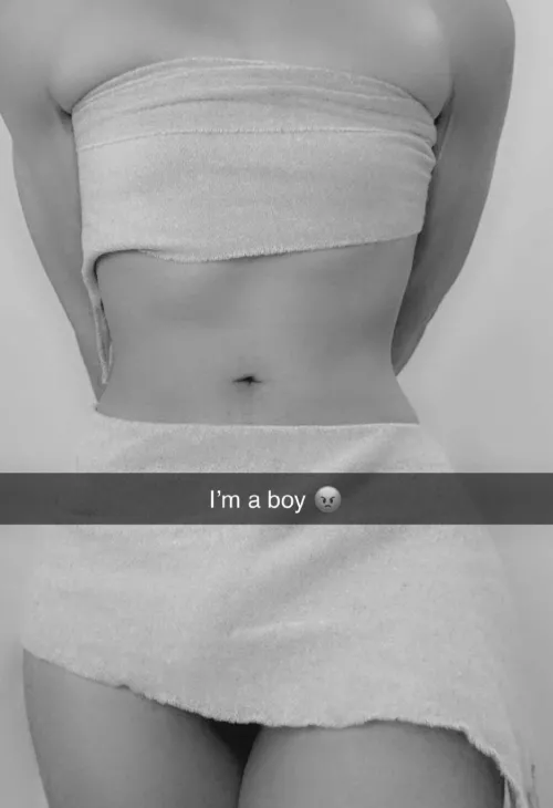 26, am I shaped like a girl? by Leon_156