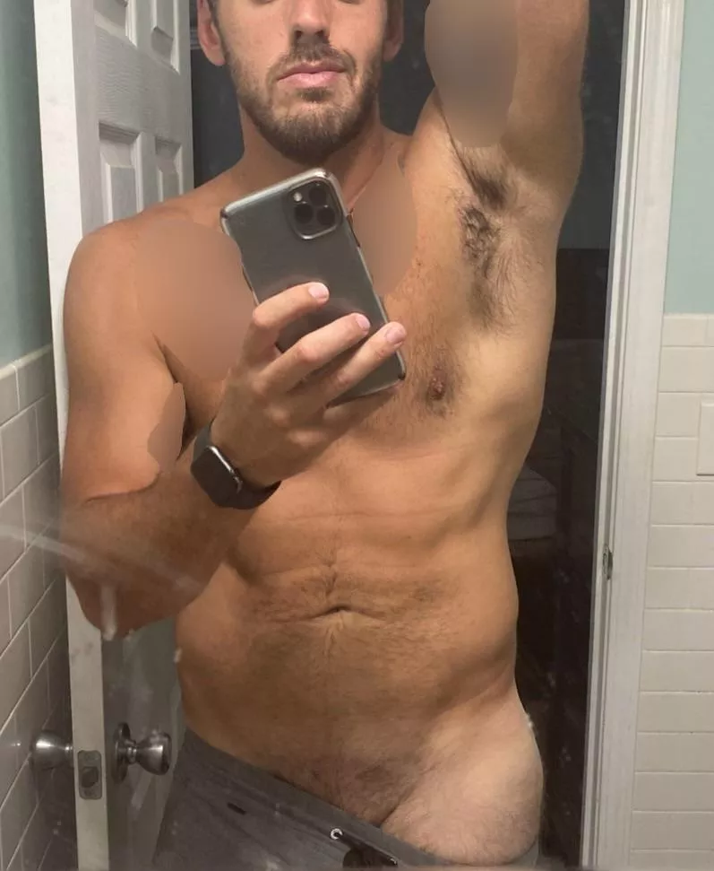 (35) Who loves their men on the bigger side? I’m 6’4” 250 pounds. posted by analplay61555