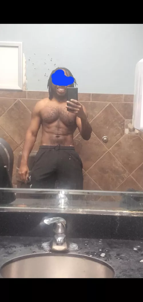 37M Fit BBC chicago seeking hotwife or stag vixen couple by Acceptable_Poetry789