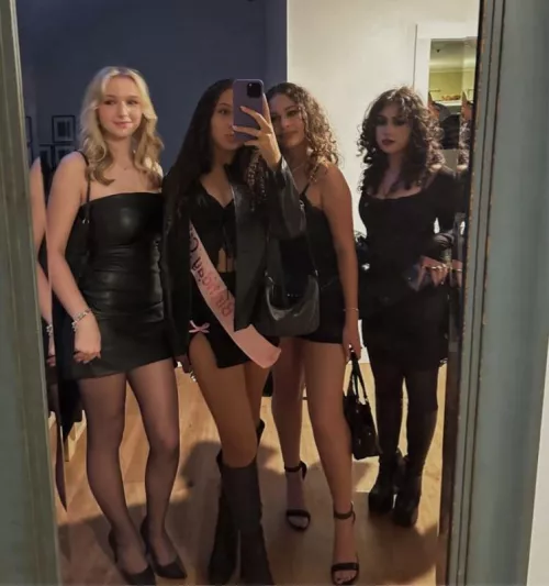 [4] Pick one friend by seranoon