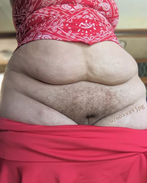 A body built for breeding 💦 by moxxxijpg