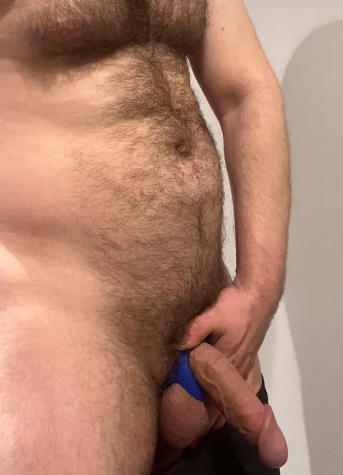 A hairy body and a veiny cock.  by HarryCeltic