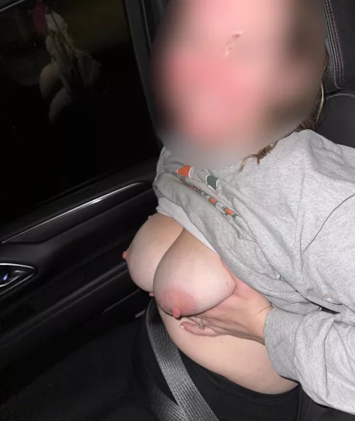 Are my nipples too big ? 😌 by Kellysmyles