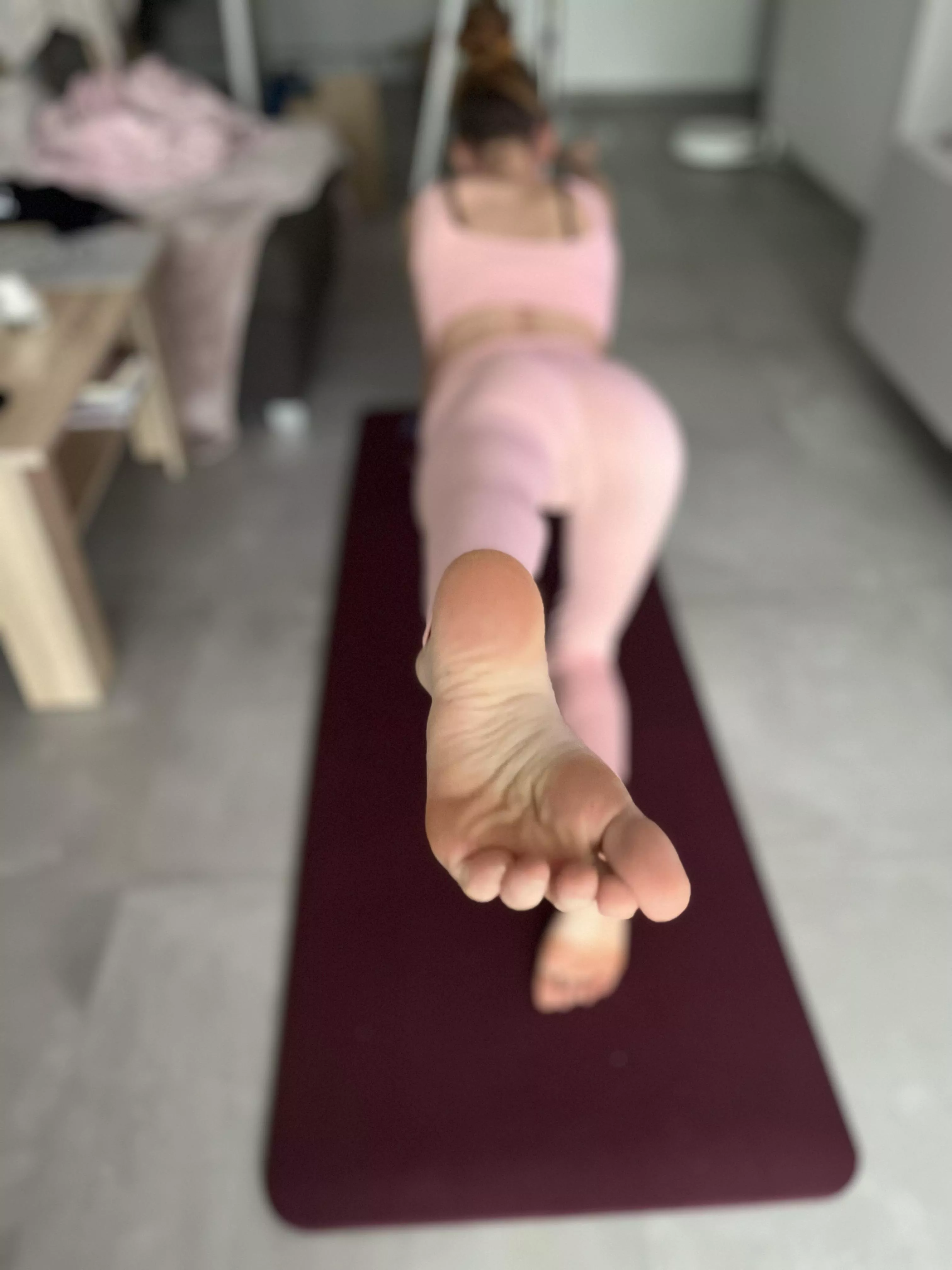 are u doing yoga with me  posted by _ivannabelle