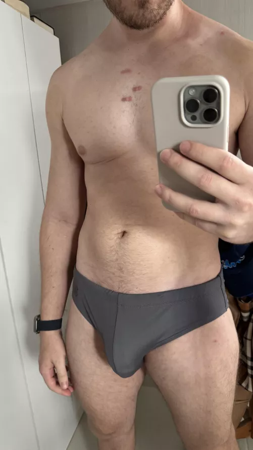 Can’t hide it from public eye by _leowulf