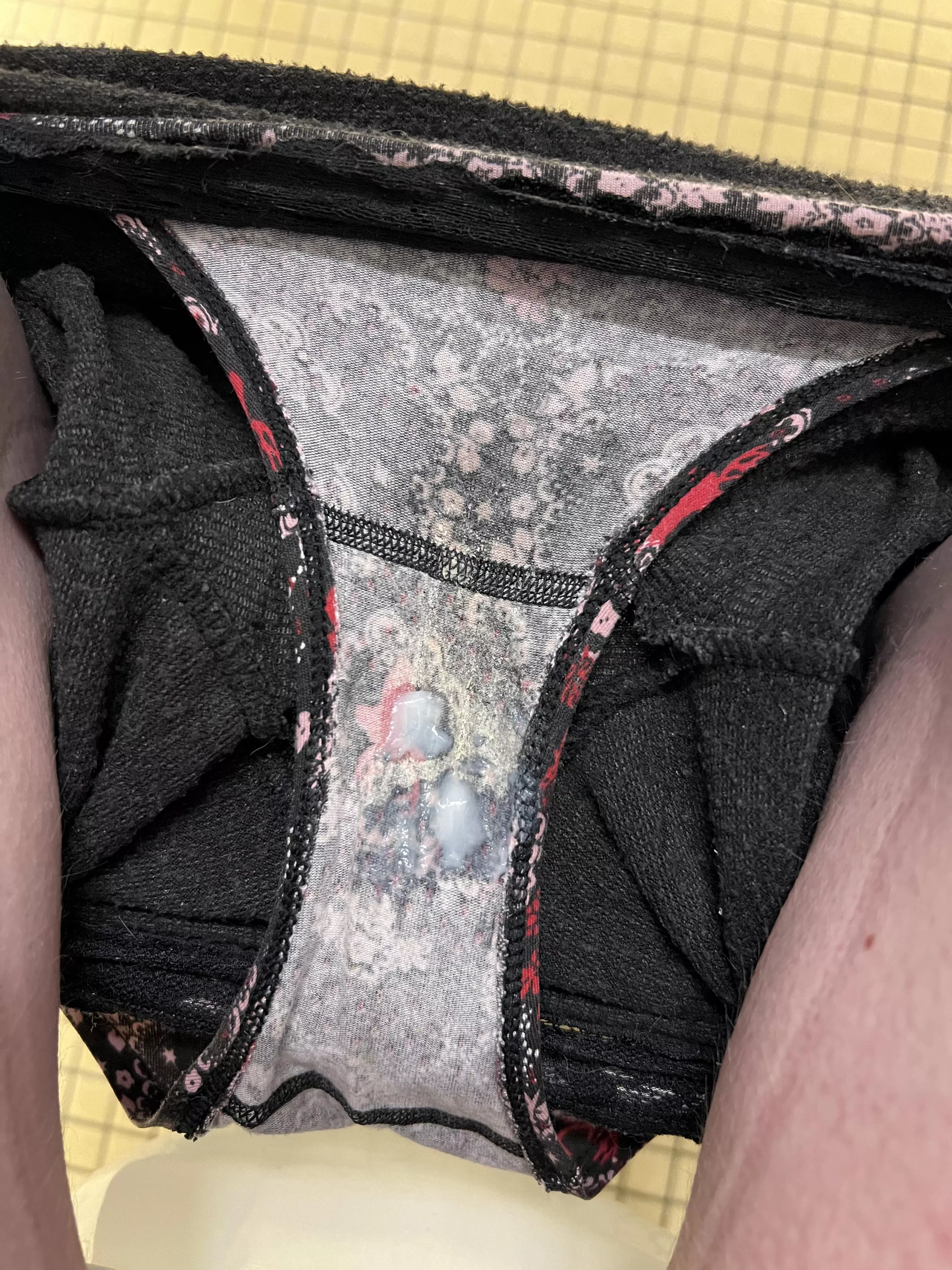 Day 4, Love Smelling My Dirty Panties Through My Leggings  posted by Hopeful-Plan-5386