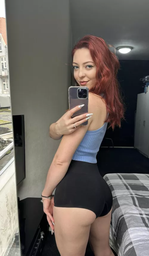 Describe my body in one word <3 by Altononly