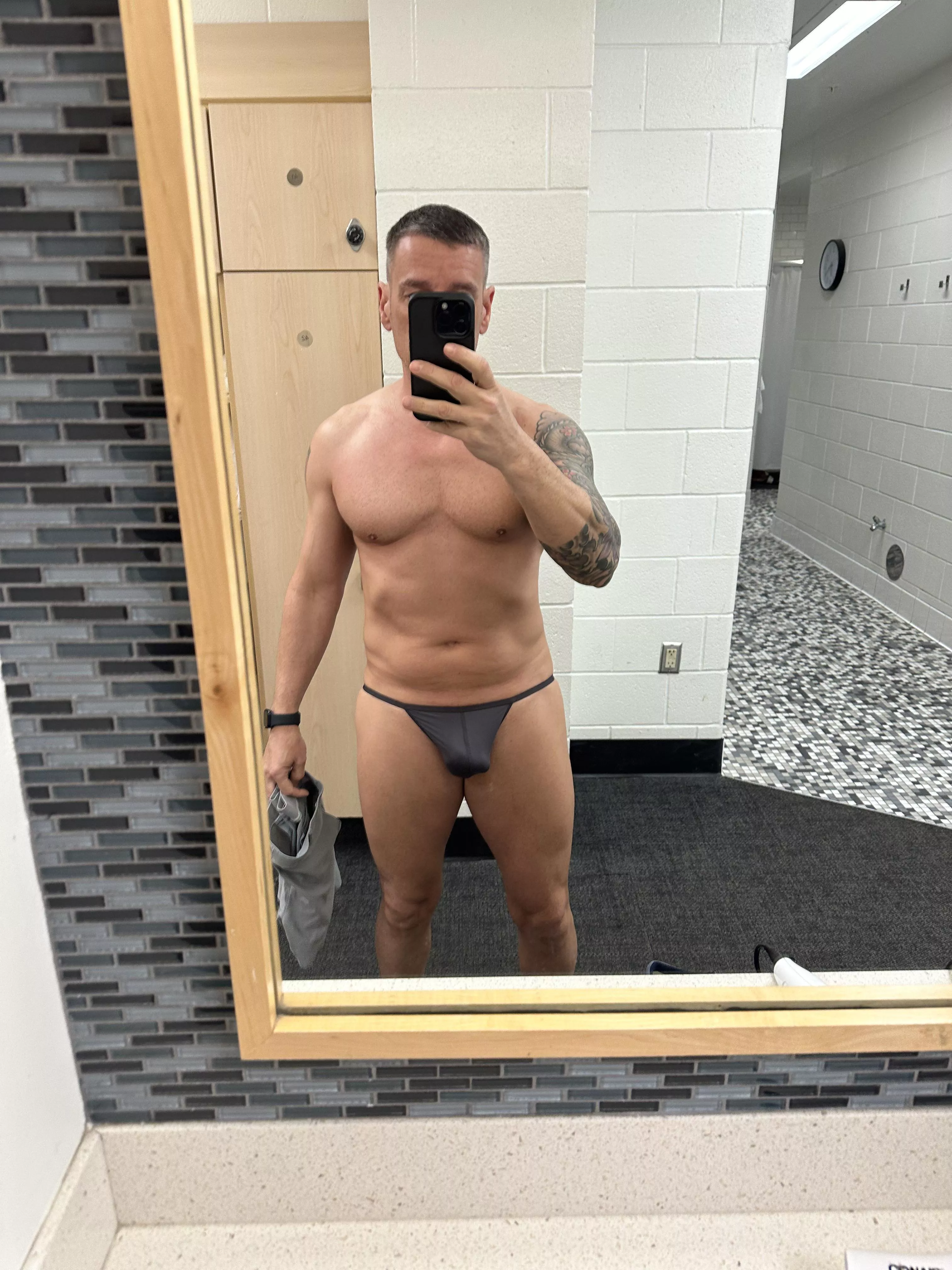 Early morning workout posted by denier82