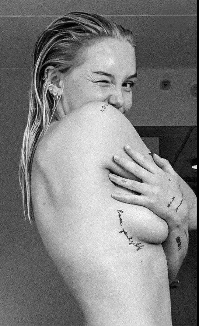 Erika Lindgren - Swedish speed skater posted by Icantmakeausername27