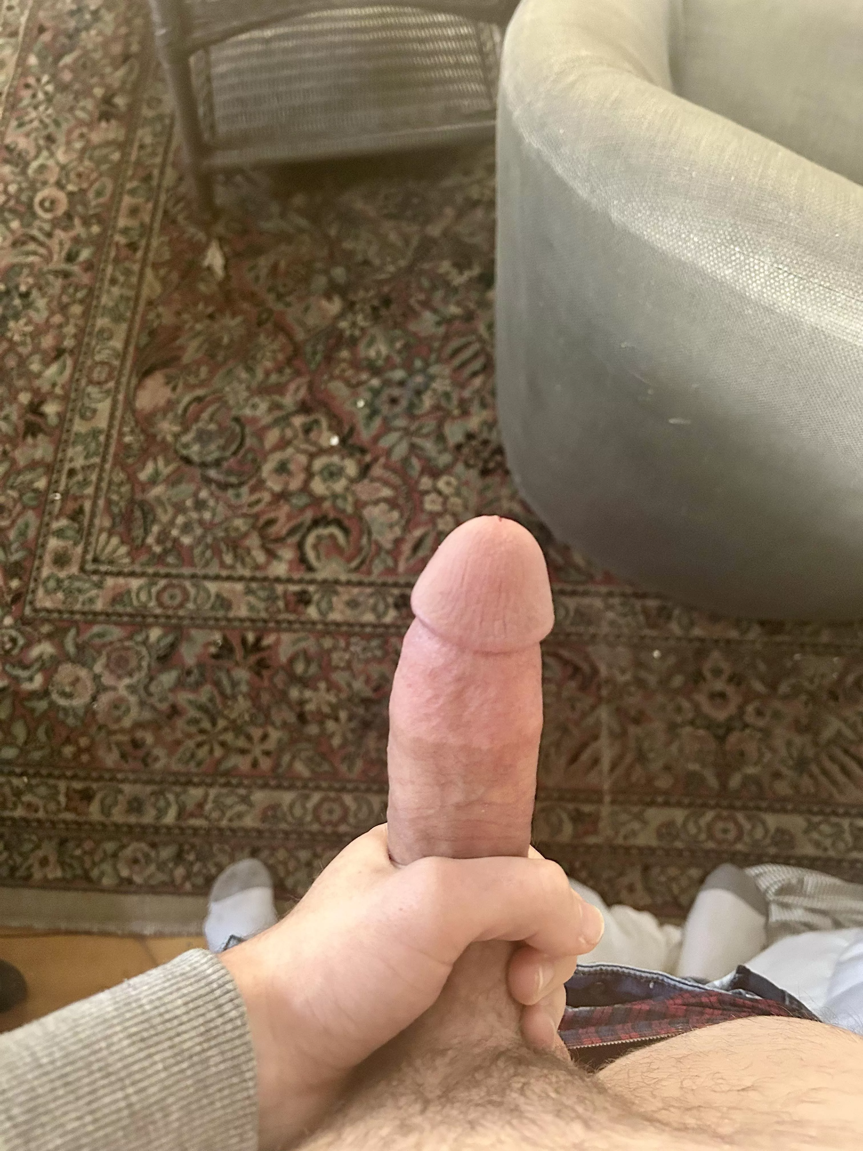 Get on your knees 😈 posted by hung_teen18