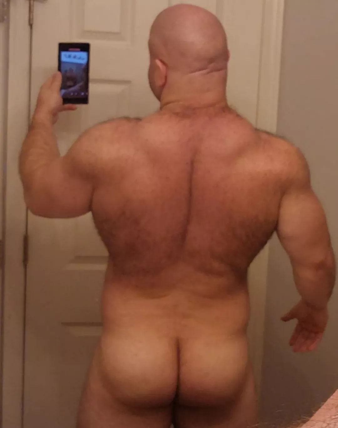 Good evening lovelies! posted by MuscleHustler1