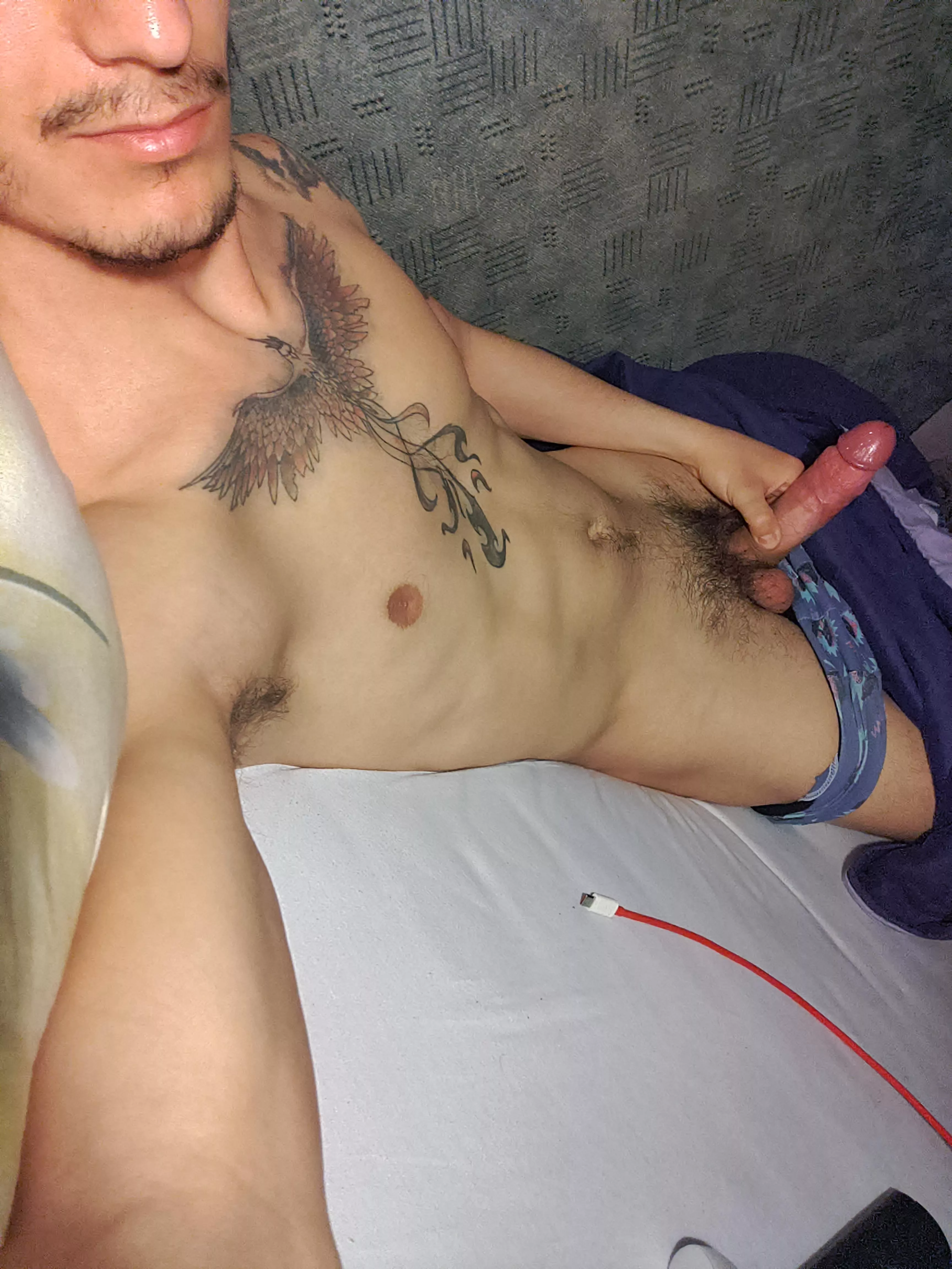 Good moaning,just woke up🥱 posted by anonim_hrny