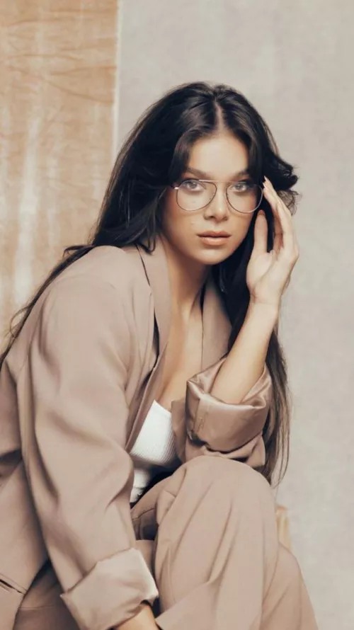 Hailee Steinfeld  by The_dude1951