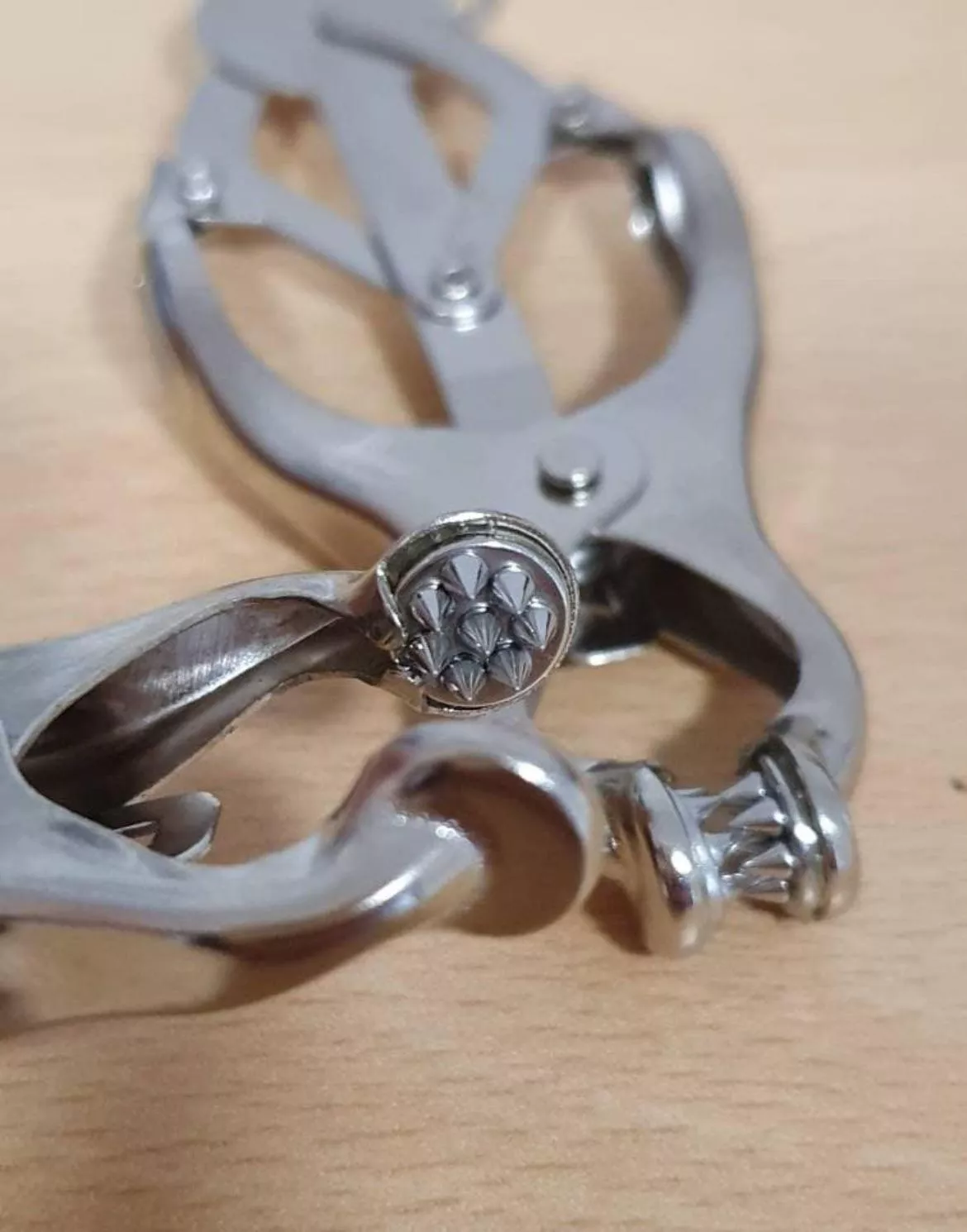 Hard nipple clamps posted by Looker02