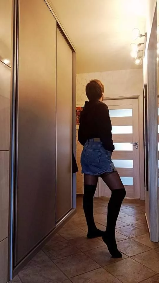 Hello boys and girls  posted by Fine-Background4116