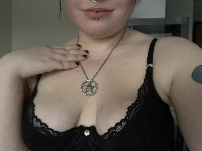 Hi💖 by Unlucky-Anything-775