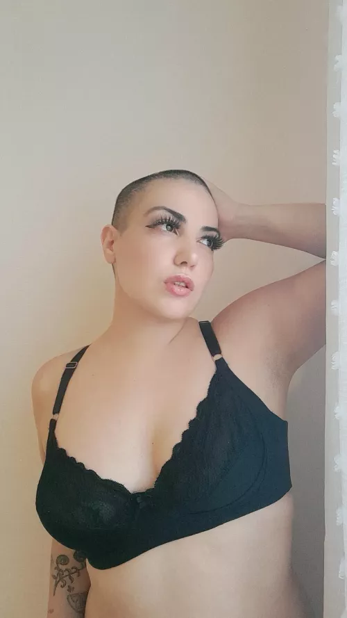 How much attitude does a woman need to get rid of her hair? by cherrypieok