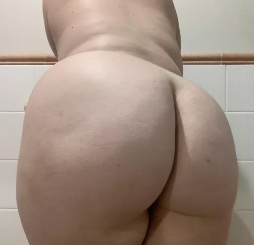I don’t post my ass enough 🍑 by chunkyprincess16