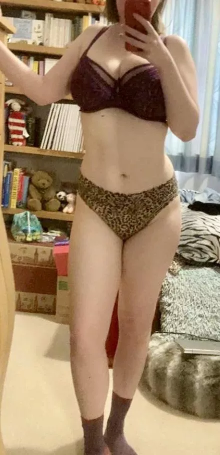 I hope everyone has a [f]un weekend. I know I will  posted by PrincessLittleRobin