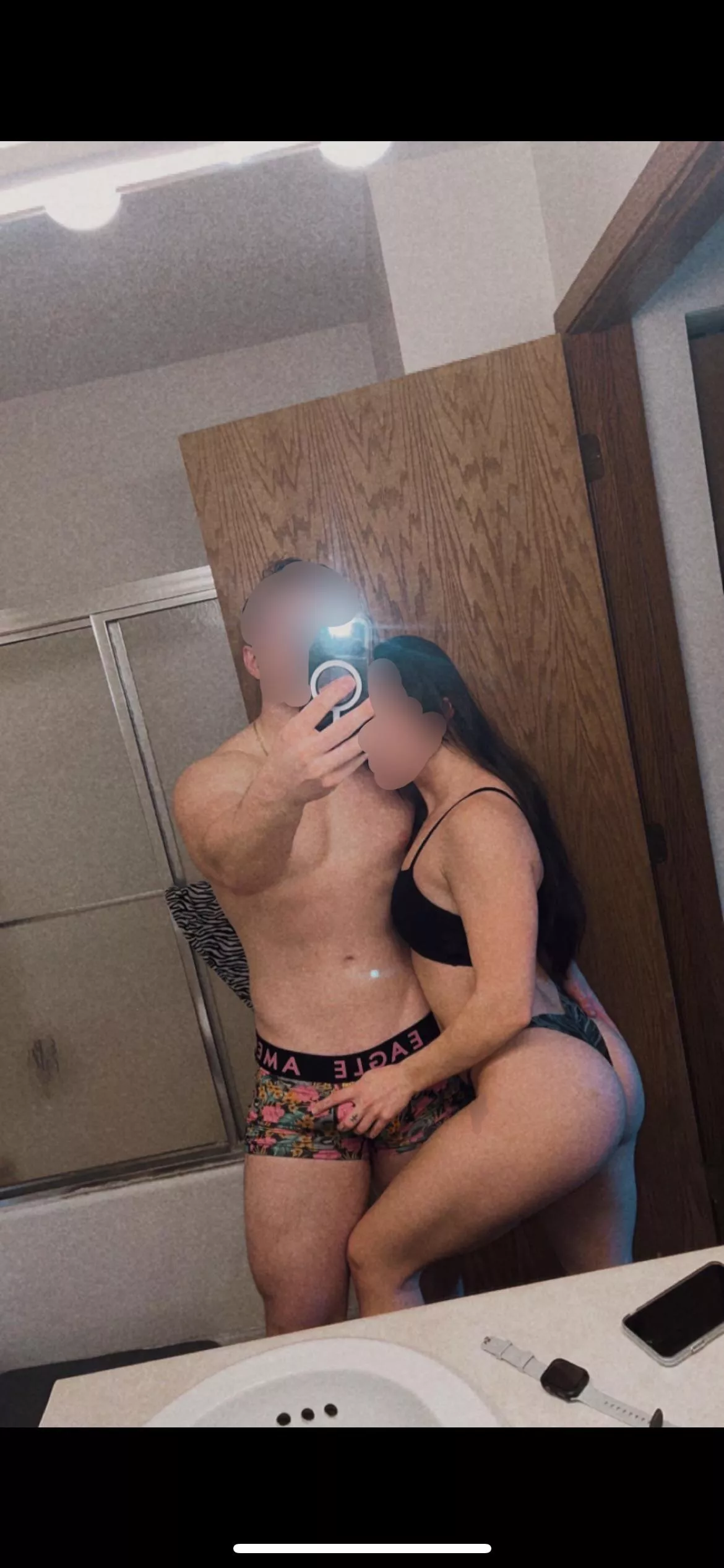 I need another set of hands to help me hold this 🍆 posted by Key_Snow6214