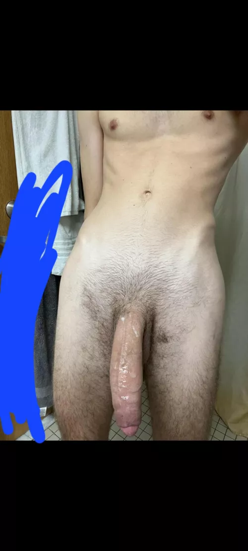 I neeeeed bottoms dm me!!!!!! by Fluid-Report-3255