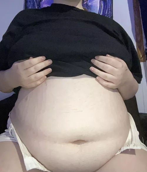 I think I've been eating a bit much...  by GhostGirl009