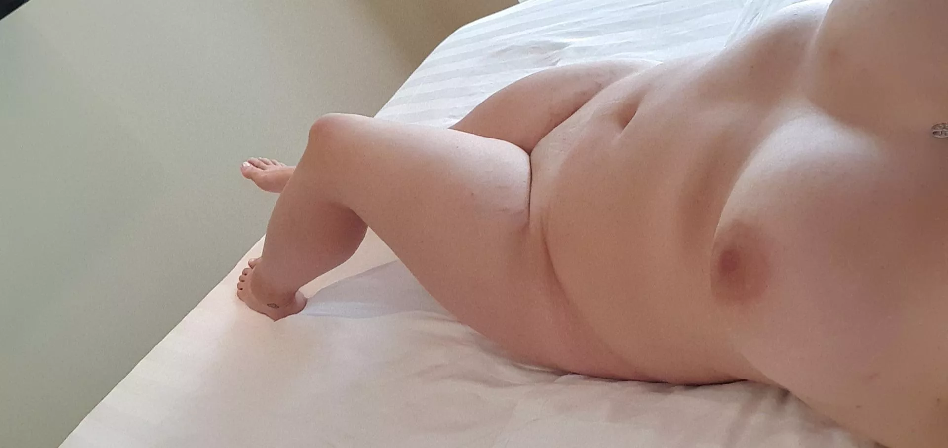 I want to be manhandled, stretched and left drenched! posted by Grouchy-Tip5730