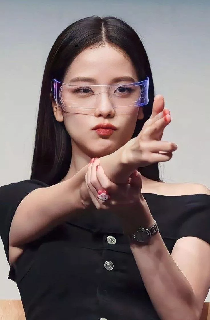 If u like kpop and k actress,surprise in cmnts.. posted by Bitter_Market_397