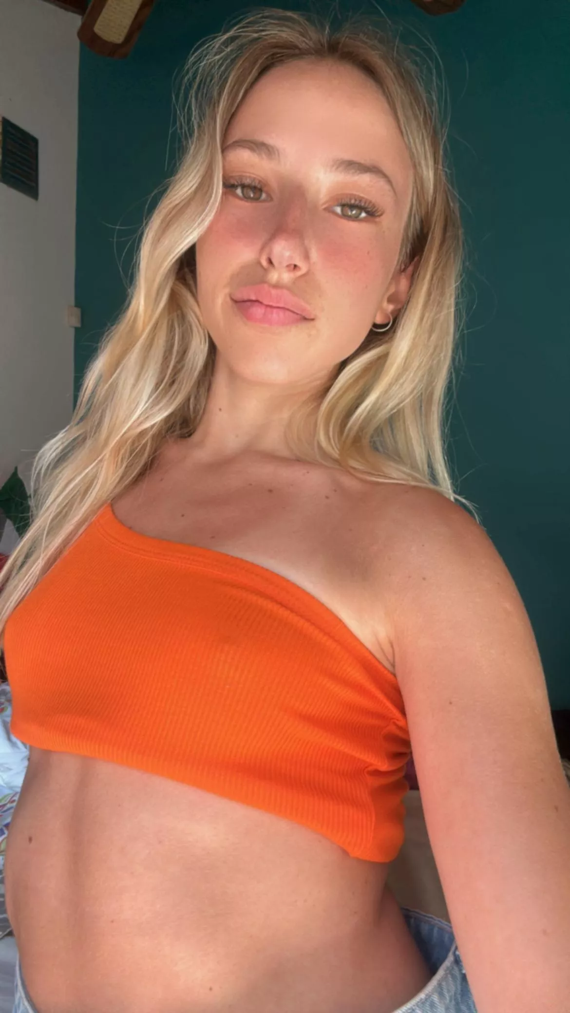 Is this top a perfect choice? posted by Apod283271