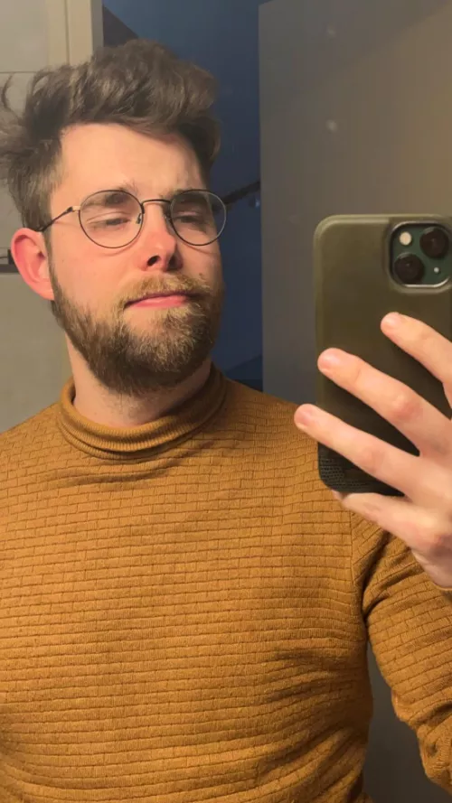 It’s the weekend 🥳 by EarthyOtter