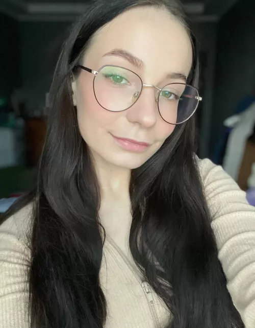 Just about to take a seat on your face! by buyrun