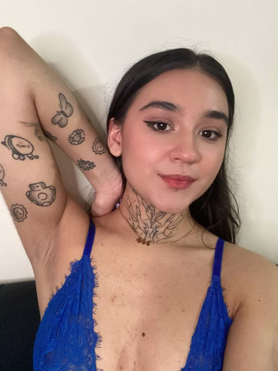 Lick me pls  posted by misscrystel6