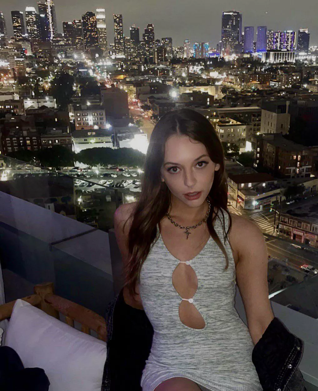 Lily Larimar posted by nikk12321