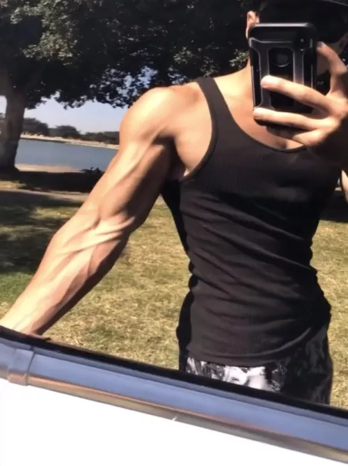 Looking to lift somebody with my big veiny arms at the beach today 🥰🥰 by TheeGuyDerek
