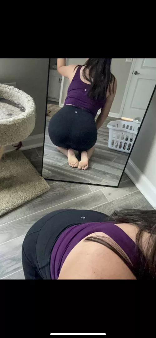 More shots from behind 👀 by Snaifa