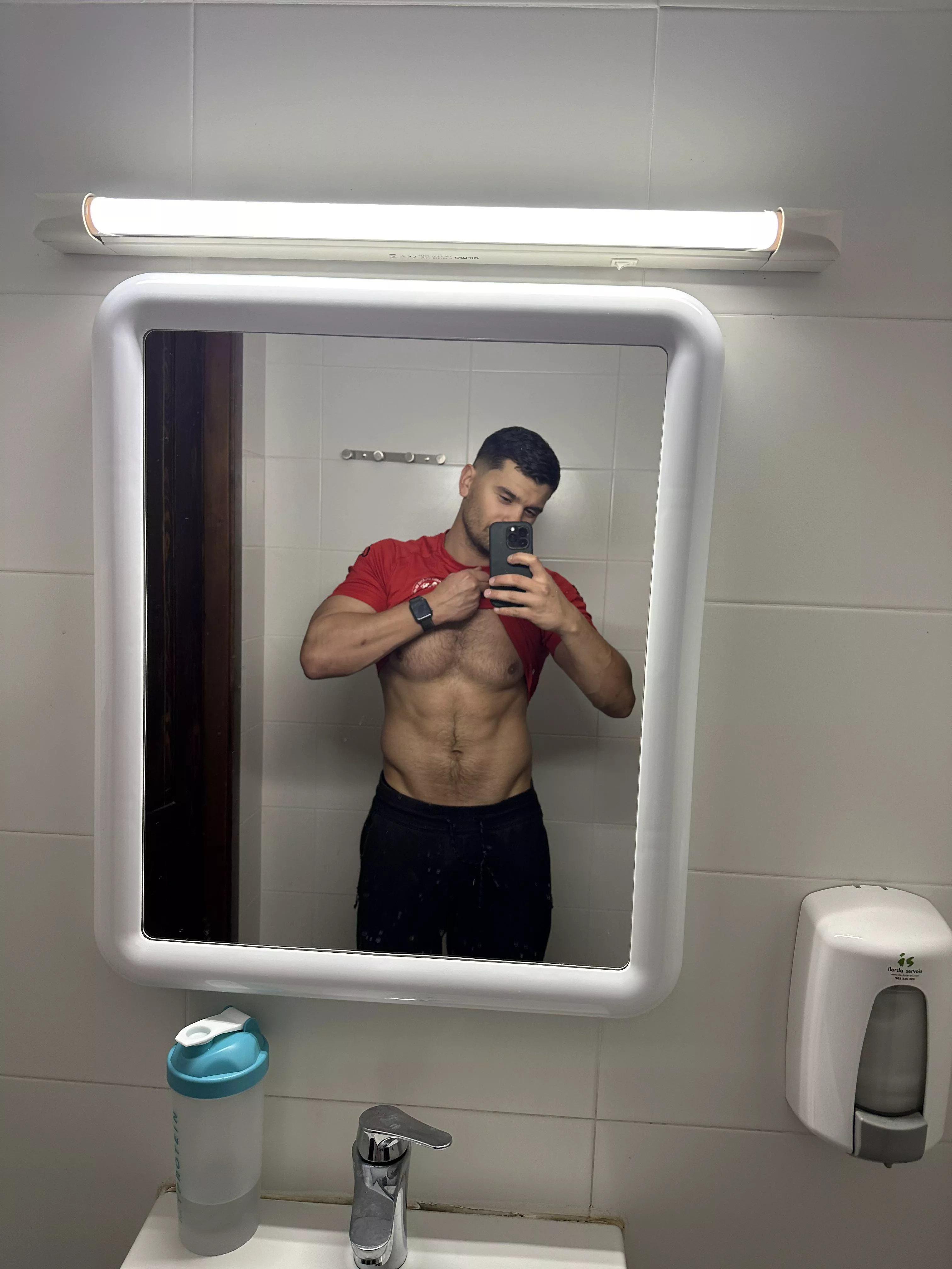 my lovely V line posted by Isiwak