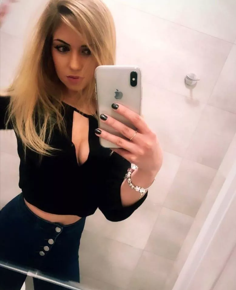 One of my favorite tops posted by Nicolesoftt